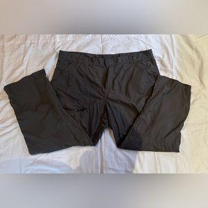 Columbia Men’s hiking pants 42 waist 30 length EUC